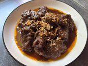 Gambar semur daging sapi kecap pedas