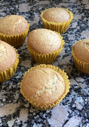 Una foto de •Cupcakes de vainilla con avena•☁️