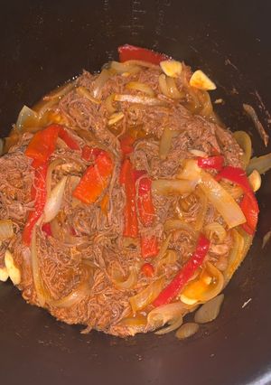 Una foto de Ropa vieja, estilo cubano