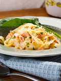 Przepis na - Alla pasta with salmon 🐟
