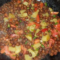 A picture of Masala chana chat.