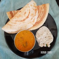 A picture of Crispy dosas.
