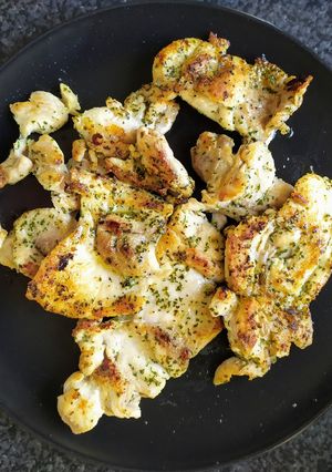 Una foto de Filetes de pollo de contramuslo a la plancha