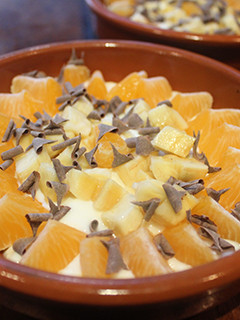 Una foto de Yogur con mandarina y plátano