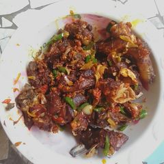 A picture of Peppered meat.