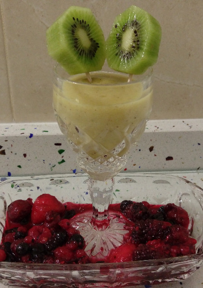 Una foto de Smoothie tropical templado