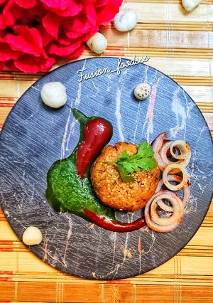 A picture of Makhana tikki.
