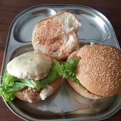 A picture of Chicken Burger.