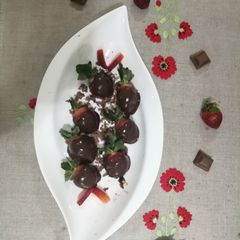 A picture of Choco straberry dip.