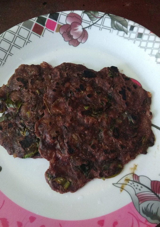 ராகி முருங்கை கீரை அடை செய்முறை முக்கிய புகைப்படம்