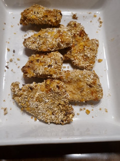 Una foto de Bocaditos de pollo con avena y hojuelas de maíz
