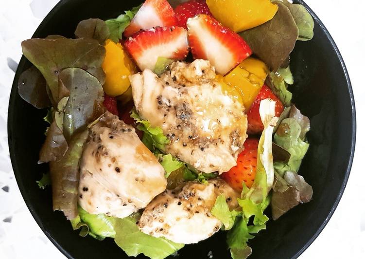 สลัดไก่พริกไทยดำ(by Microwave)