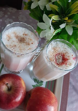 A picture of Apple milkshake 😋.