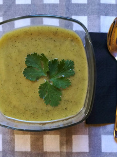 Foto principal de Crema fría de calabacín y cilantro