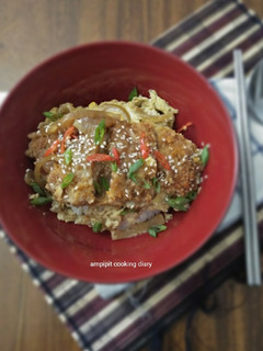Foto resep Oyakodon (chicken & egg rice bowl)