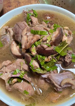 Hình của món Thịt ngan canh nấm hương.