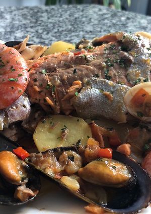 Foto principal de Trucha salmonada con marisco