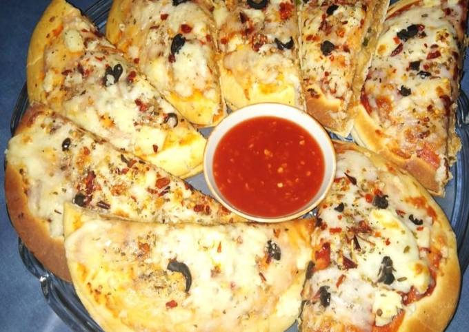 How to Make Super Quick Homemade Pita Pizza 🍕🍕