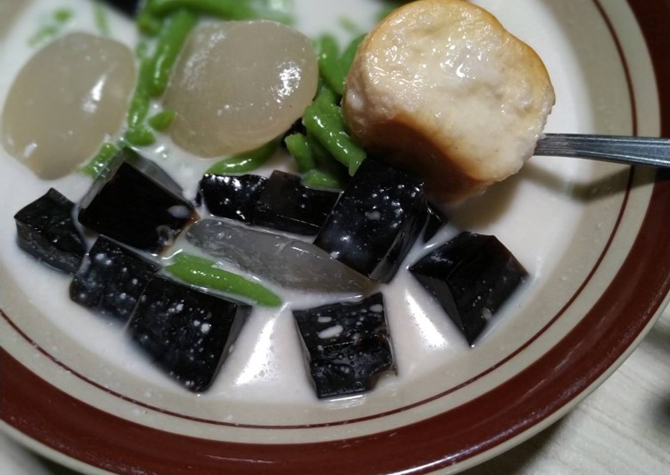 Es cendol roti berendam