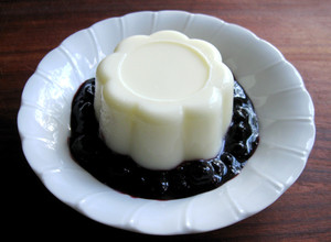A picture of Corn Starch Milk Jelly.