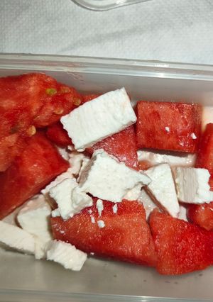 Una foto de Sandía con queso fresco