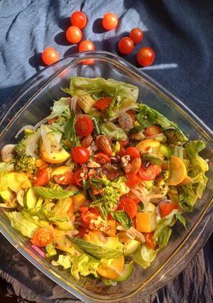 A picture of Pesto creamy veggie salad.