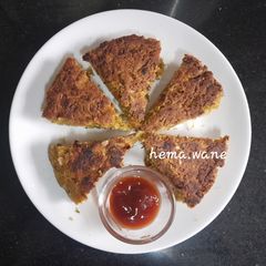 A picture of Cabbage Cake(Kobi bhanole).