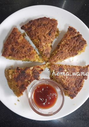 A picture of Cabbage Cake(Kobi bhanole).