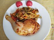 Una foto de pollo corral
