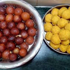 Jamun & laddu A picture of Jamun & laddu.