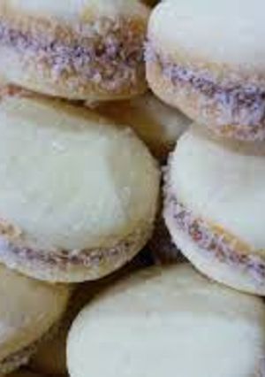 Una foto de Alfajores de maicena al estilo de marva