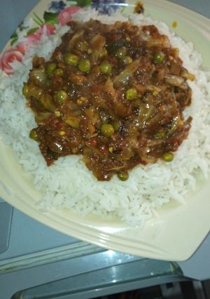 A picture of Shinkafa da miyar cabbage.