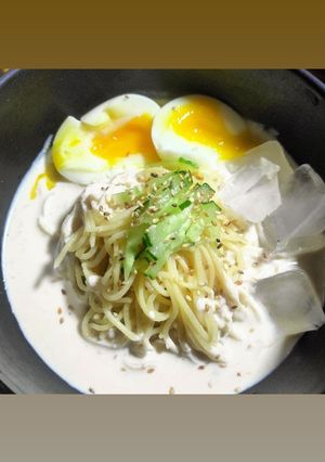 A picture of Easy homemade Korean cold soybean soup Kong guksu (콩국수).