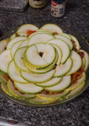 Una foto de Pastel de zucchini con queso relleno de verduras mixtas
