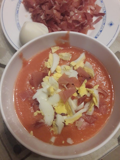 Una foto de Salmorejo con manzana