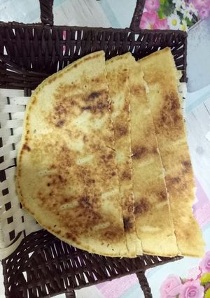 صورة لوصفة كسرة بالثوم والزعتر👍