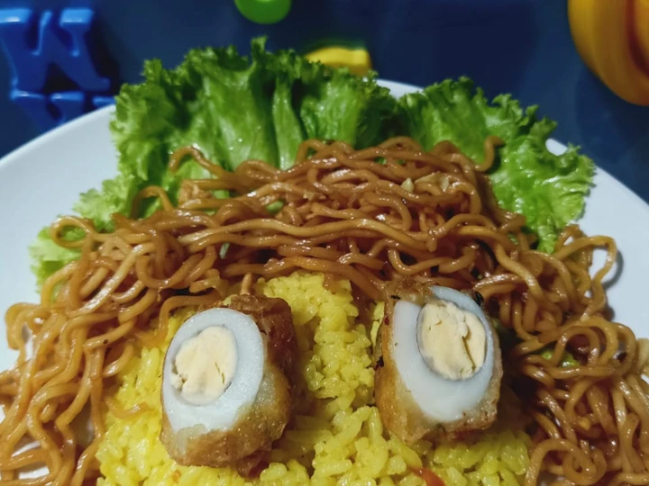 Langkah Mudah untuk Menyiapkan Resep  Nasi kuning magicom super gampang yang Menggugah Selera, Lezat