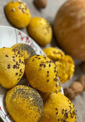 Foto di Paninetti alla zucca con semini