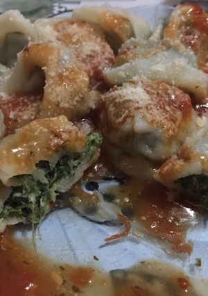 Una foto de Agnolottis caseros de verdura y pollo, facilísimos!😜