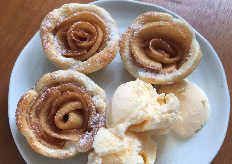 Mini Rose Apple Pies