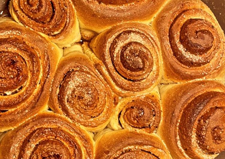 How to Prepare Favorite Cinnamon Rolls