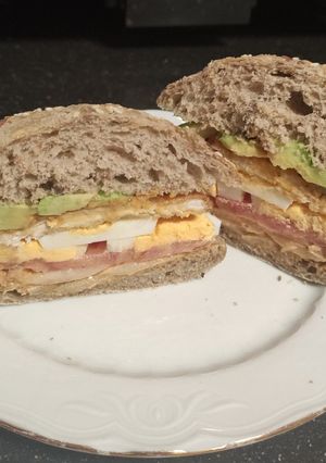 Una foto de Bocadillo de pollo