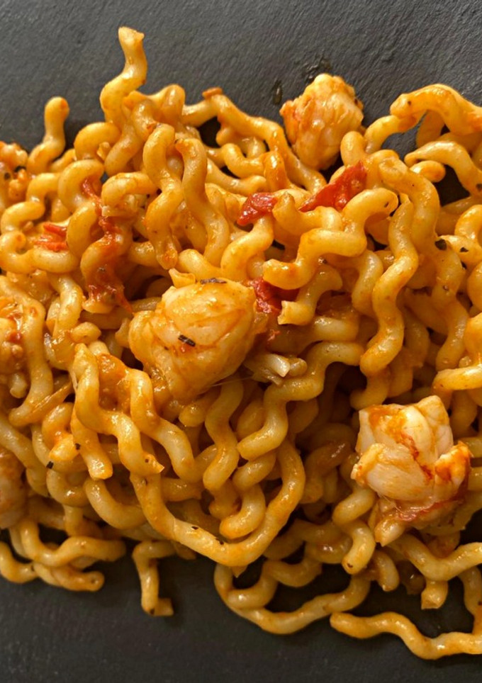 Una foto de Espagueti con salsa de carabineros