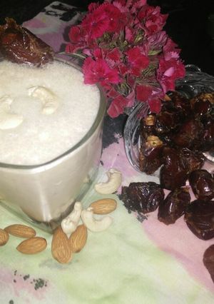 A picture of Dates milkshake.