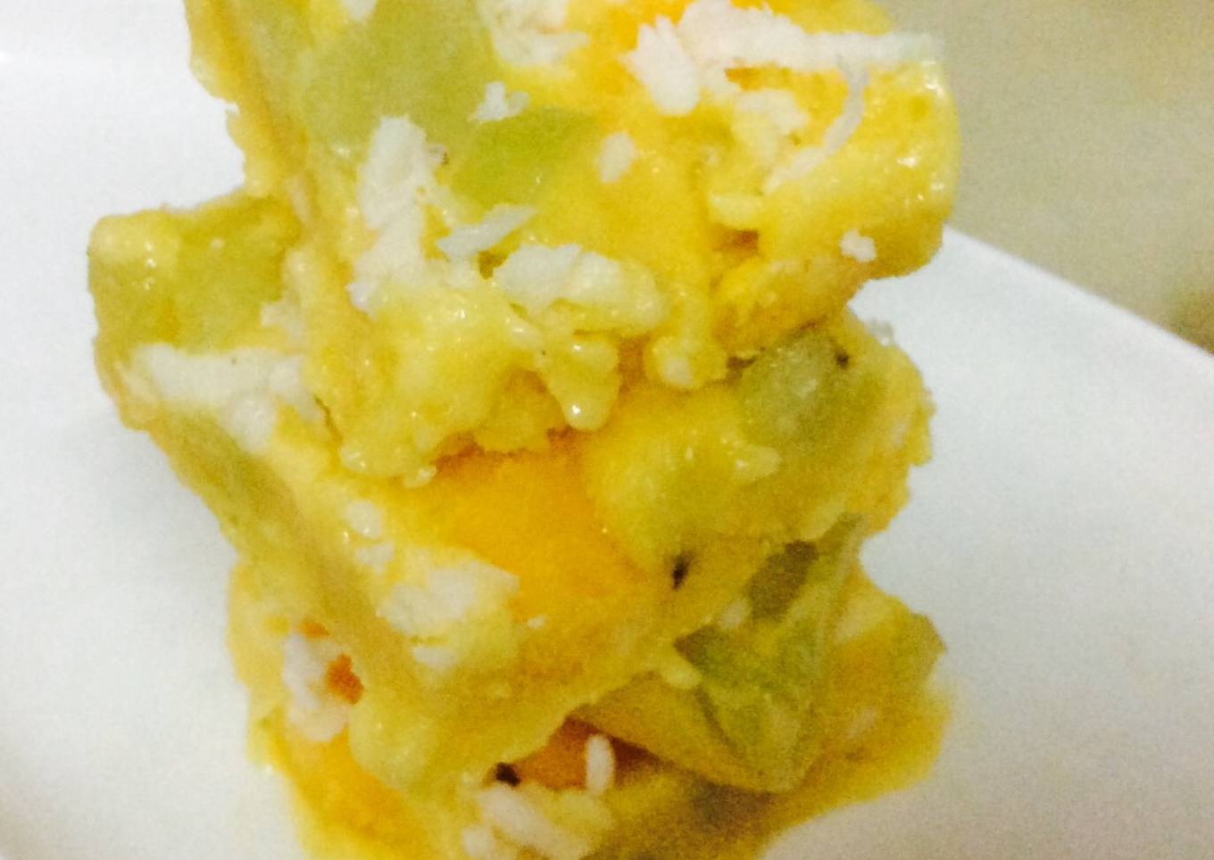 Mango PineappleYoghurt ice bites