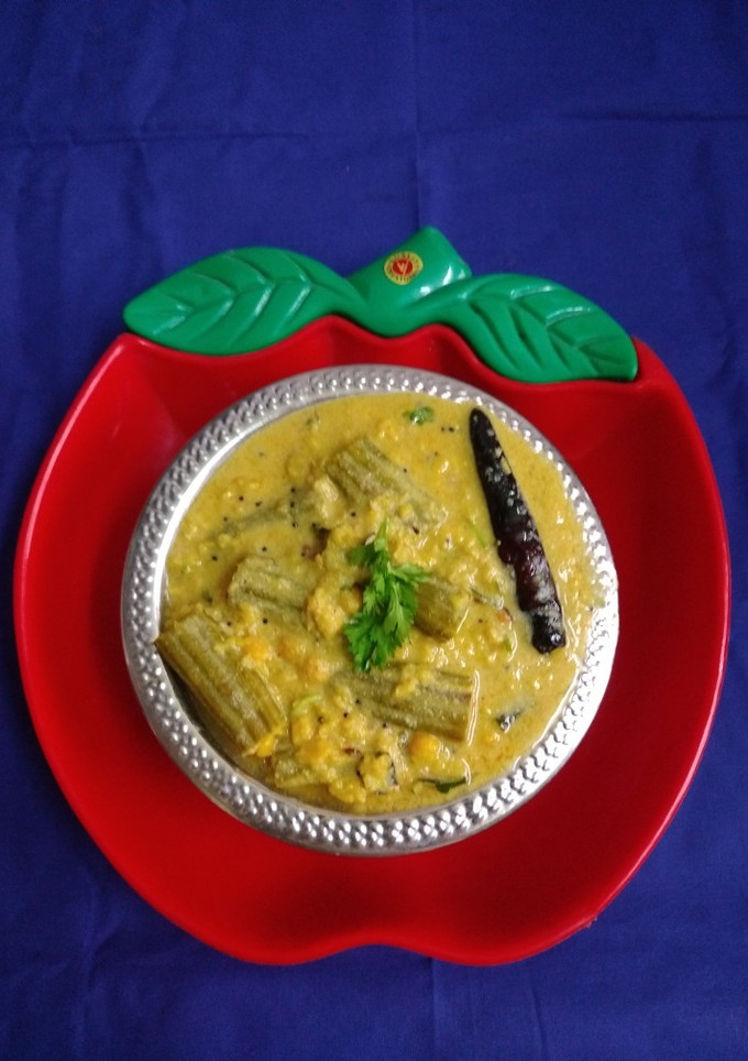 விரத ஸ்பெஷல், *முருங்கைக்காய் பொரிச்ச கூட்டு*(murungaikkai koottu recipe in tamil) செய்முறை முக்கிய புகைப்படம்