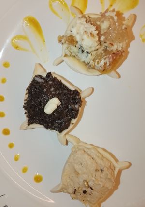 Una foto de Tartaletas Exprés con Rellenos Atún /hongos/Roquefort y pera