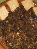 Revuelto de morcilla con frutos secos