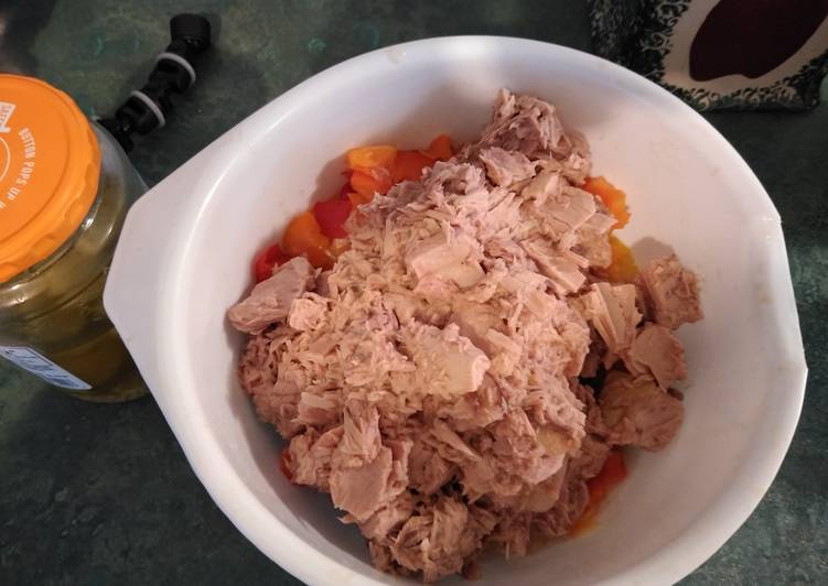 Recipe of Perfect Buffalo Tuna salad. 🙂