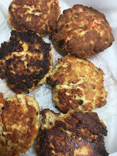A picture of Keto friendly Salmon Cakes with garlic Aioli.